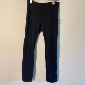Lululemon black structured/lined 7/8 leggings